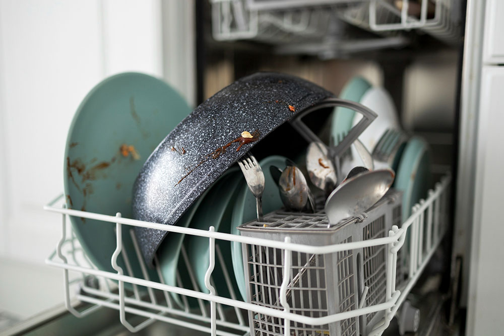 How to Repair a Dishwasher That’s Not Draining